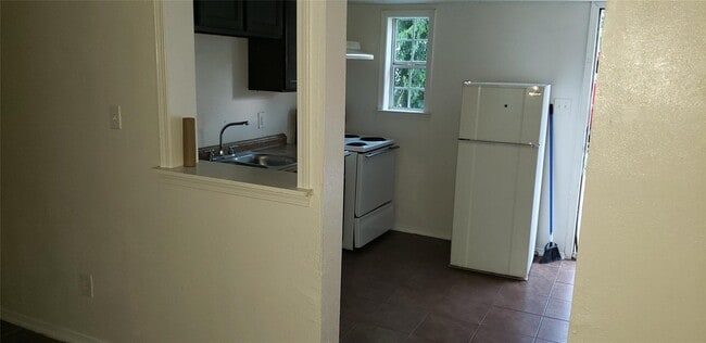 Building Photo - 302 71st St