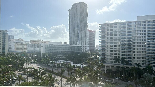 Foto del edificio - 3801 S Ocean Dr