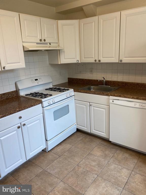 Foto del edificio - 2401 H St NW