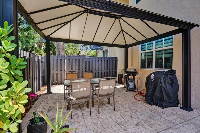 Foto del edificio - 3467 SW 170th Ter