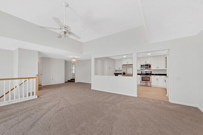 Building Photo - 822 Point Way