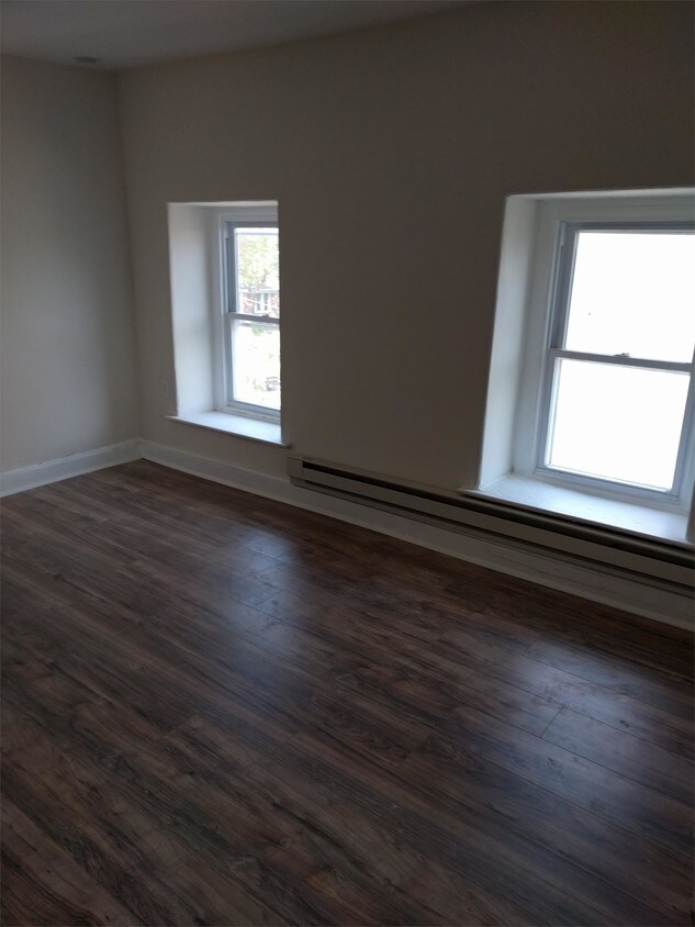 Building Photo - 1204 W Rockland St