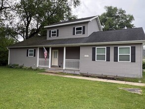 Building Photo - W1159 Poinsetta Rd