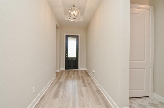 Building Photo - 13807 San Pasqual Pointe Dr