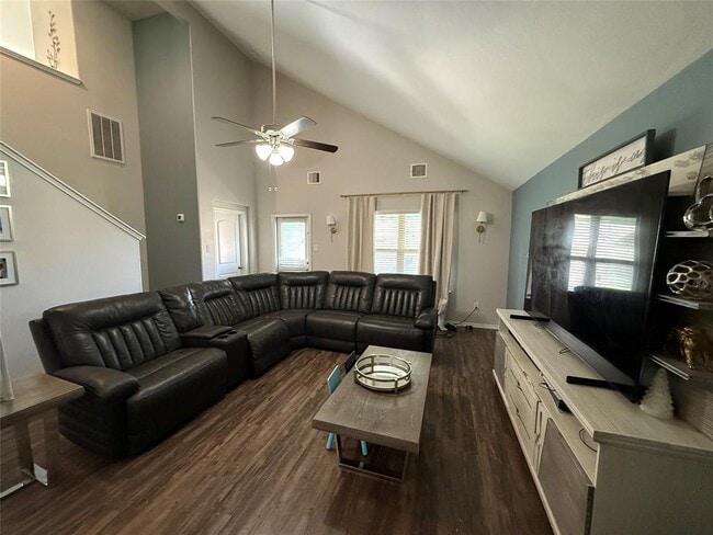 Building Photo - 15414 Lost Lariat Ct