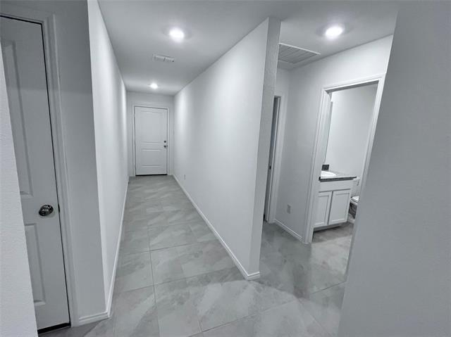 Building Photo - 406 Ashbrook Way