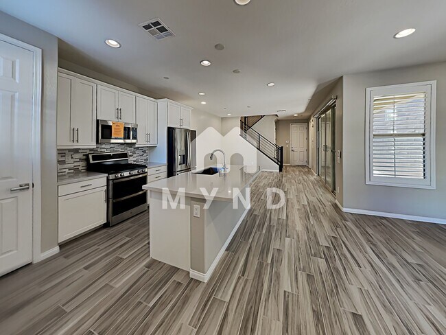 Building Photo - 11688 Redwood Mountain Ave
