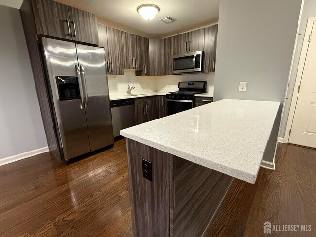 Foto del edificio - 1400 St Georges Ave