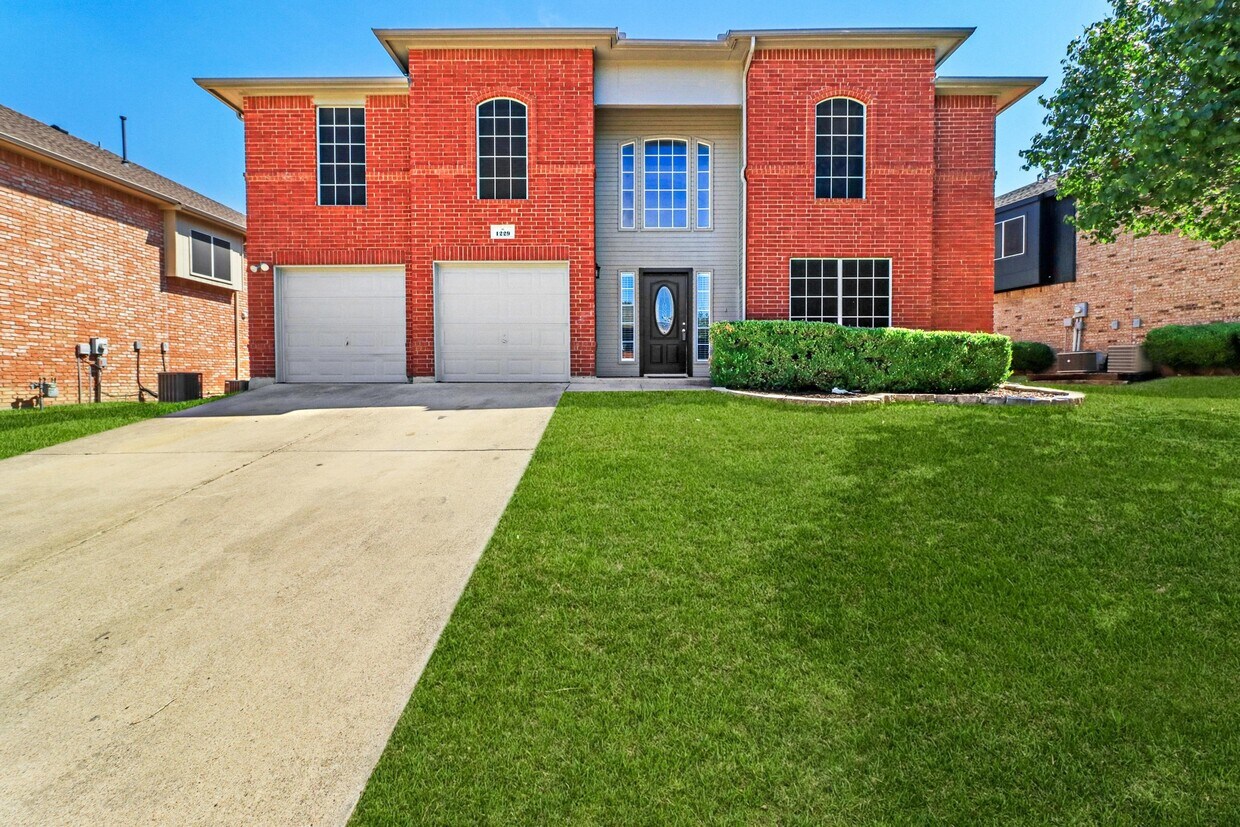 1229 Topeka Dr, Saginaw, TX 76131 House Rental in Saginaw, TX