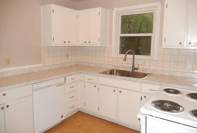 Foto del edificio - 1641 Mayhew St