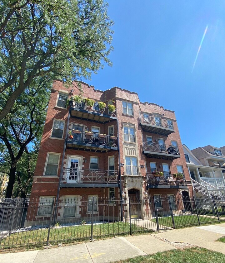Foto principal - 4157 N Bernard St