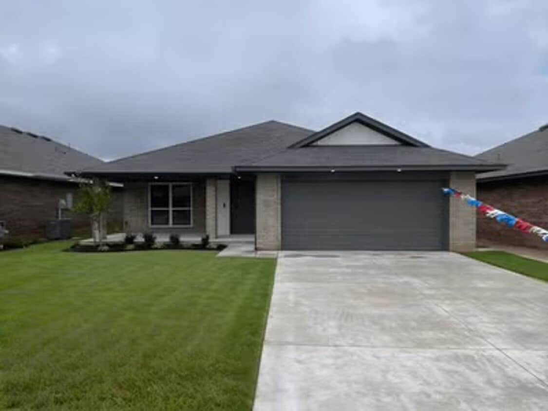 Photo - 20649 Brush Creek Blvd-