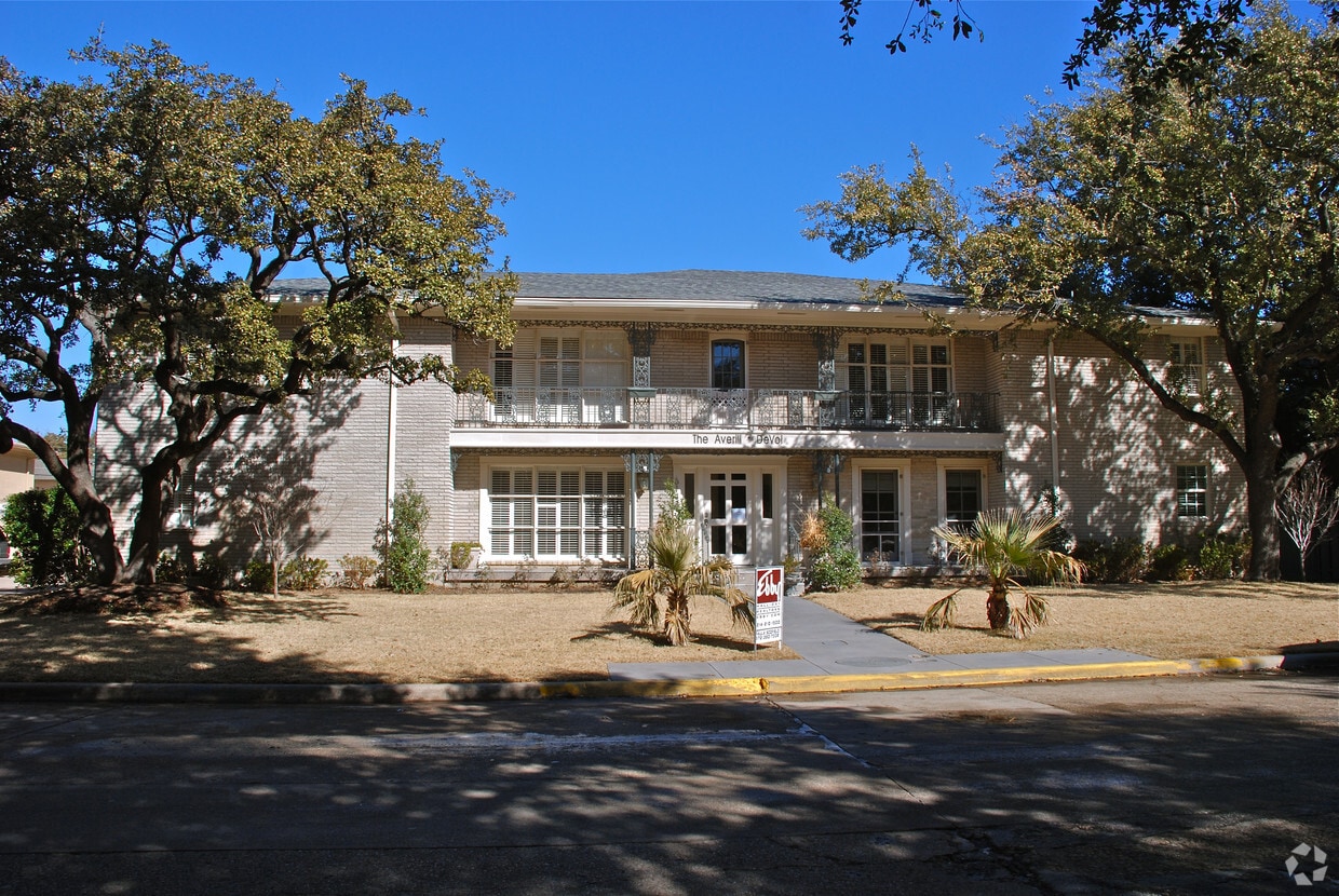 Foto del edificio - Averil Way Apartments
