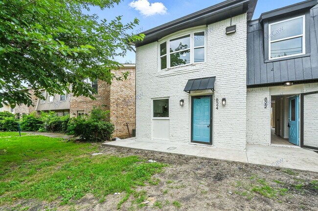 Foto del edificio - 824 Wildwood Ln