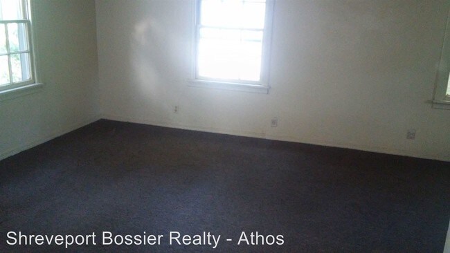 Building Photo - 3048 Midway St
