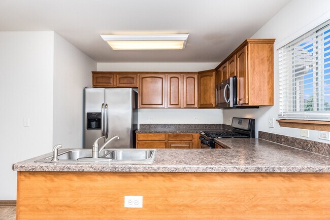 Building Photo - 24627 John Adams Dr