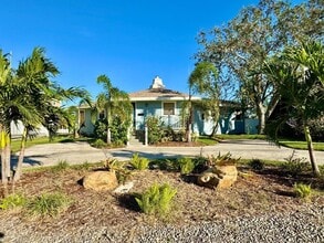 Building Photo - 4112 Beach Dr SE