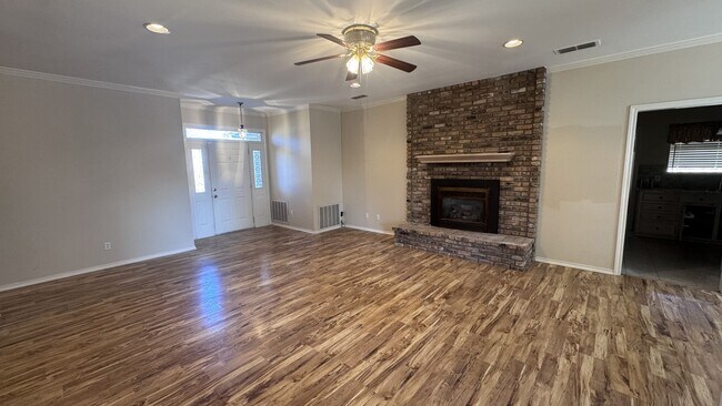 Foto del edificio - 607 Mustang St