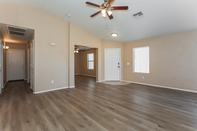 Foto del edificio - 28953 N Coal Ave