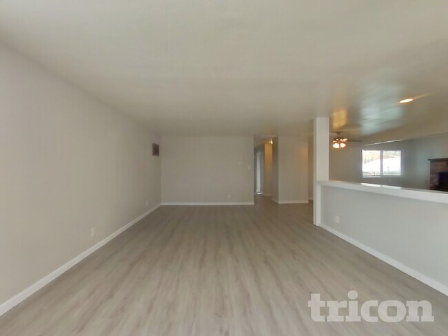 Foto del edificio - 3310 Heights Dr