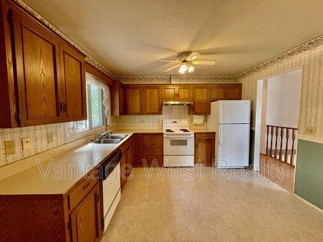 Building Photo - 651 Hardie Ct