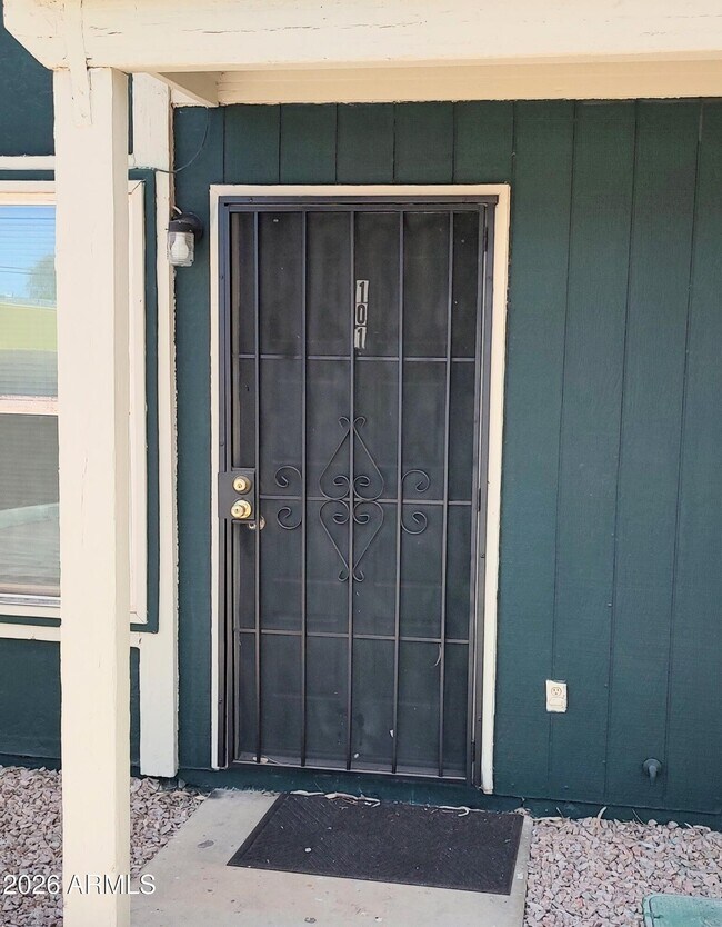 Building Photo - 317 S Stapley Dr