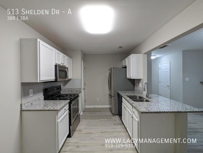 Building Photo - 513 Shelden Dr