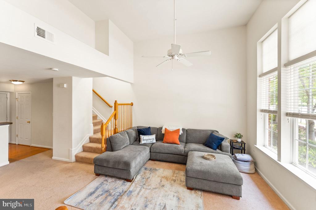 Primary Photo - 15418 Rosemont Manor Dr