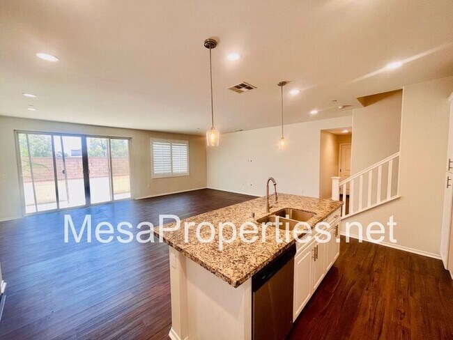 Building Photo - 3120 E Yountville Dr