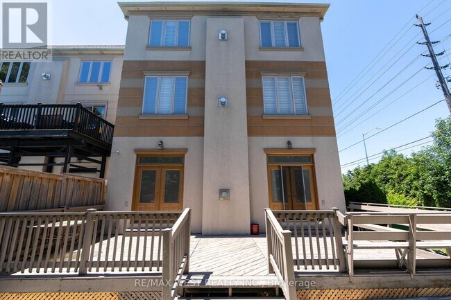 Building Photo - 83 Elm Ave