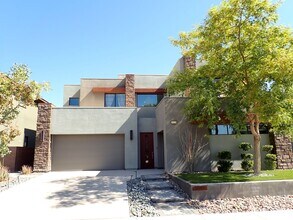 Building Photo - 10226 Jade Gardens Dr