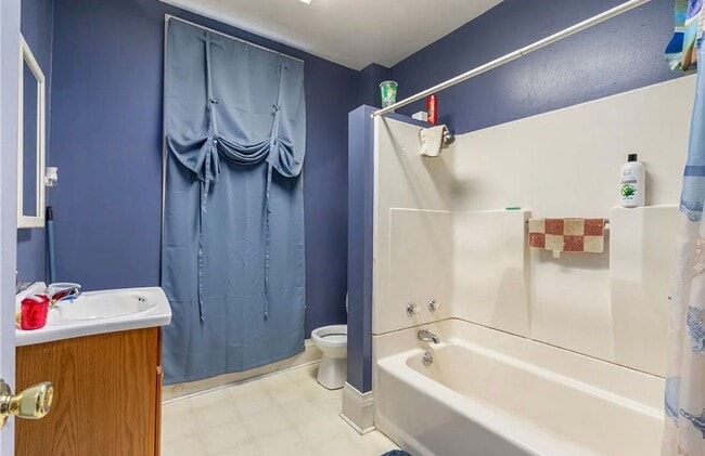 Building Photo - 708 East High St