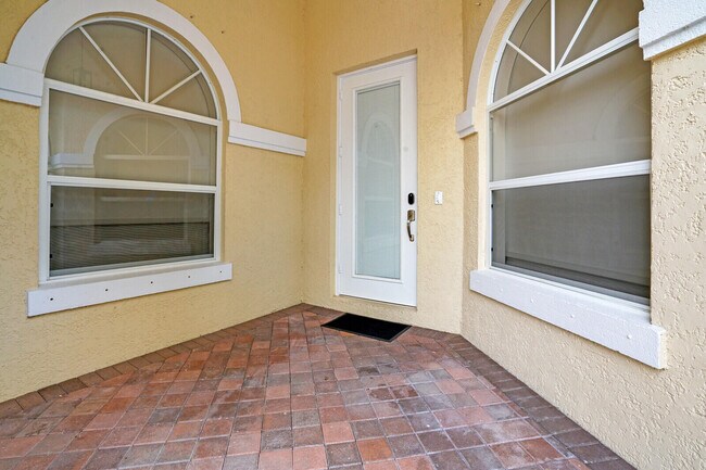 Building Photo - 14300 Calypso Ln