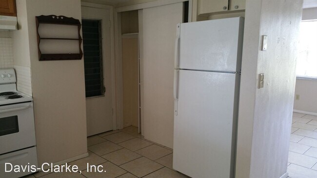 Building Photo - 2 br, 1.5 bath House - 3312 Ottway Drive