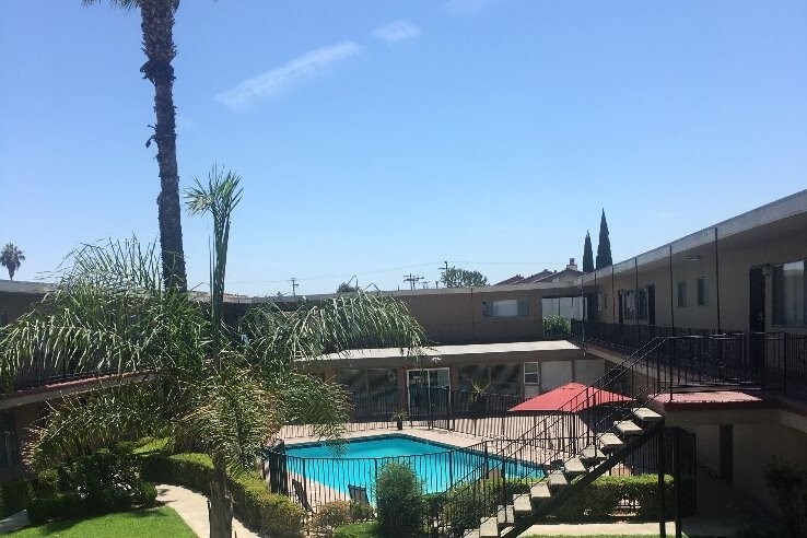 Beautiful Courtyard View - 7112 Fenway Dr