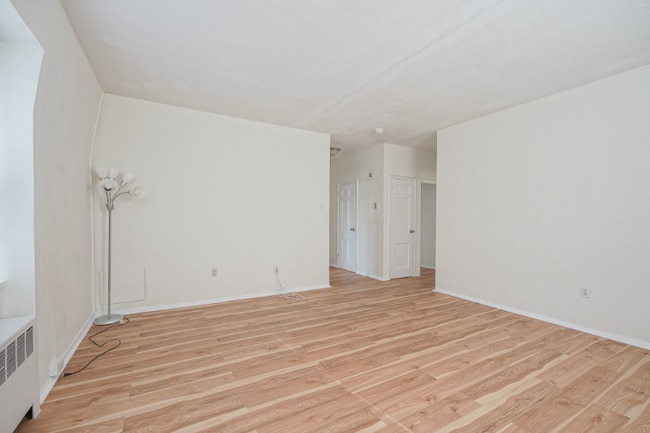 Building Photo - 671 Franklin Pl