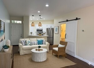 Building Photo - 131 White Sands