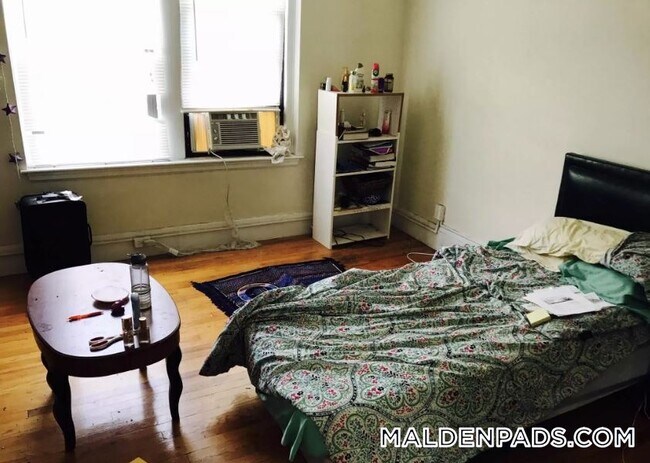 Foto del edificio - 349 Pleasant St