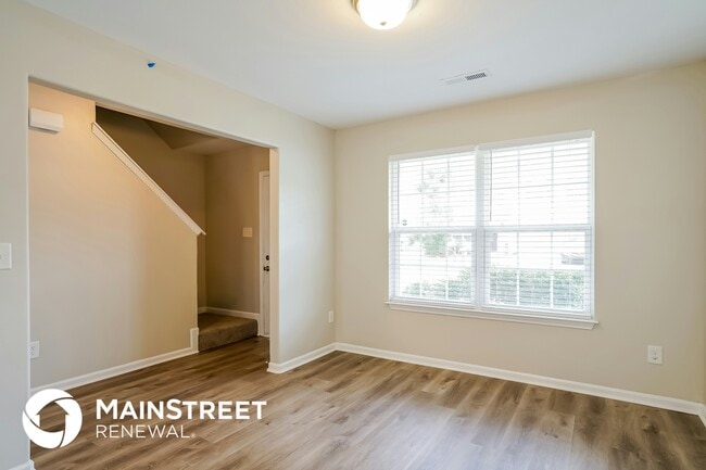 Building Photo - 4006 Glennstone Dr