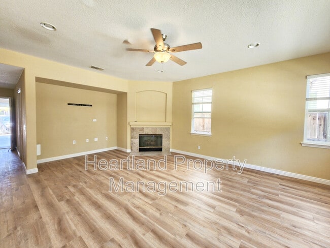 Building Photo - 714 Casita Ln
