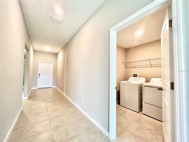 Foto del edificio - 8769 Parsons Hill Blvd