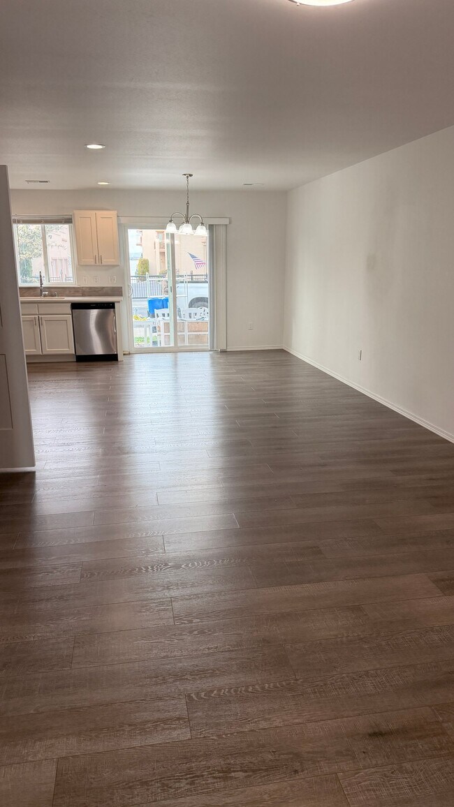 Foto del edificio - 2625 W Marina Dr