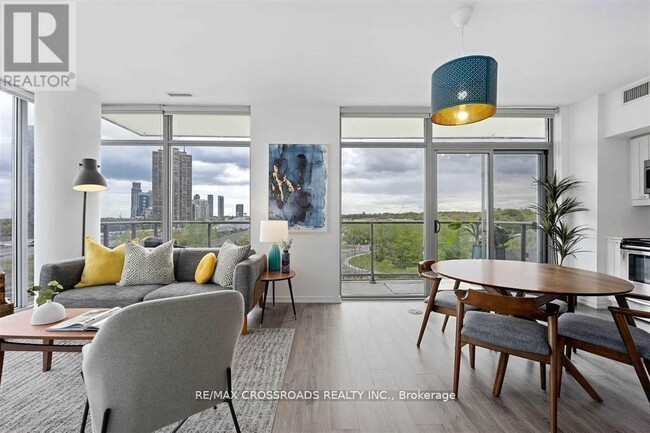 Photo du bâtiment - 105 The Queensway