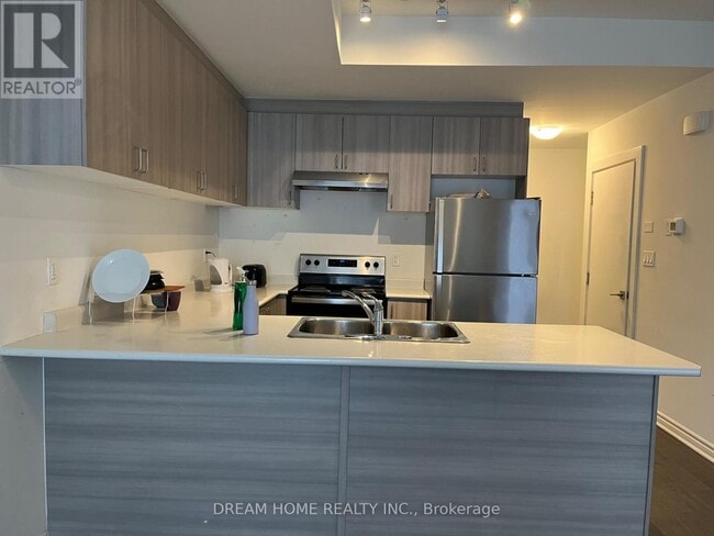 Building Photo - 3-B3 Falaise Rd