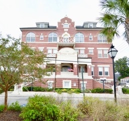 Foto del edificio - 55 Ashley Ave