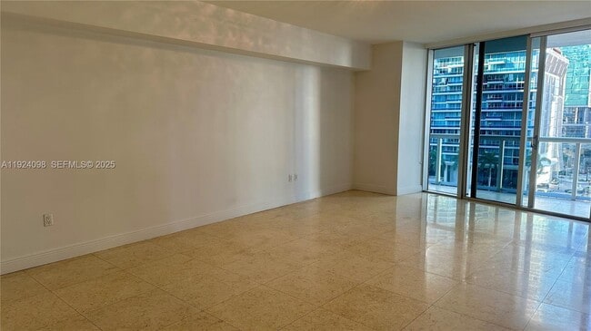 Building Photo - 475 Brickell Ave