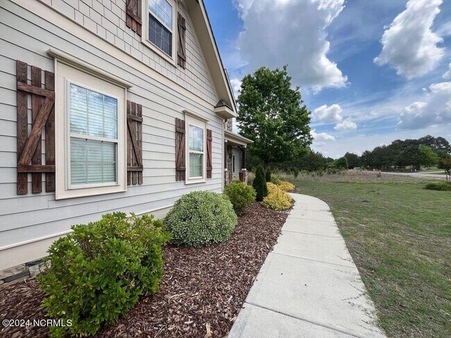 Building Photo - 30 Spearhead Dr