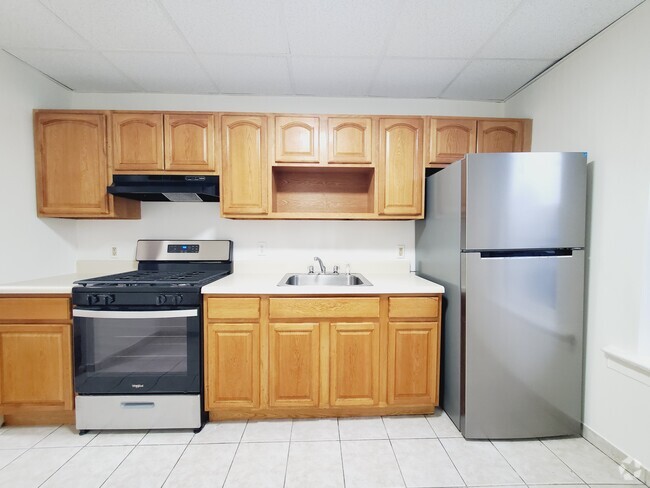 Building Photo - 183 W 48th St