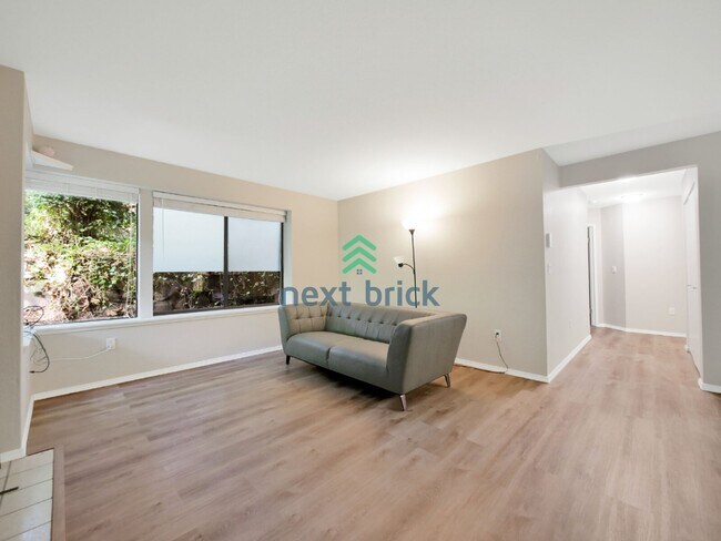 Foto del edificio - Spacious Private 2 Bed 2 Bath Condo for Rent!