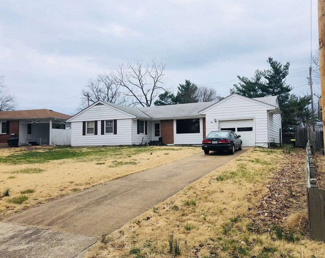 809 Bray Ave, Rolla, MO 65401 House Rental in Rolla, MO